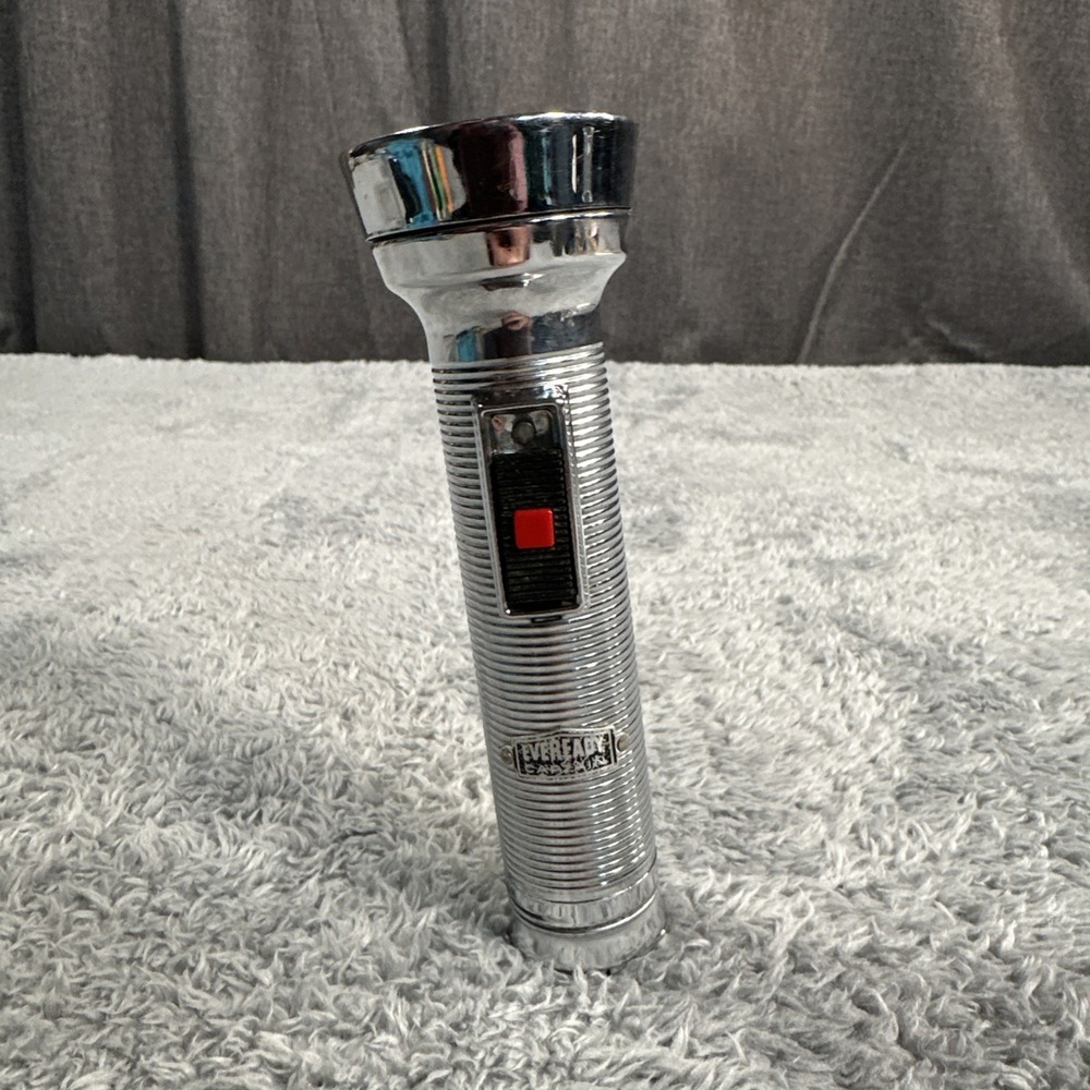 Vintage EVEREADY "Captain" Chrome Flashlight ~ USA ~ 2 C Batteries NOT Included